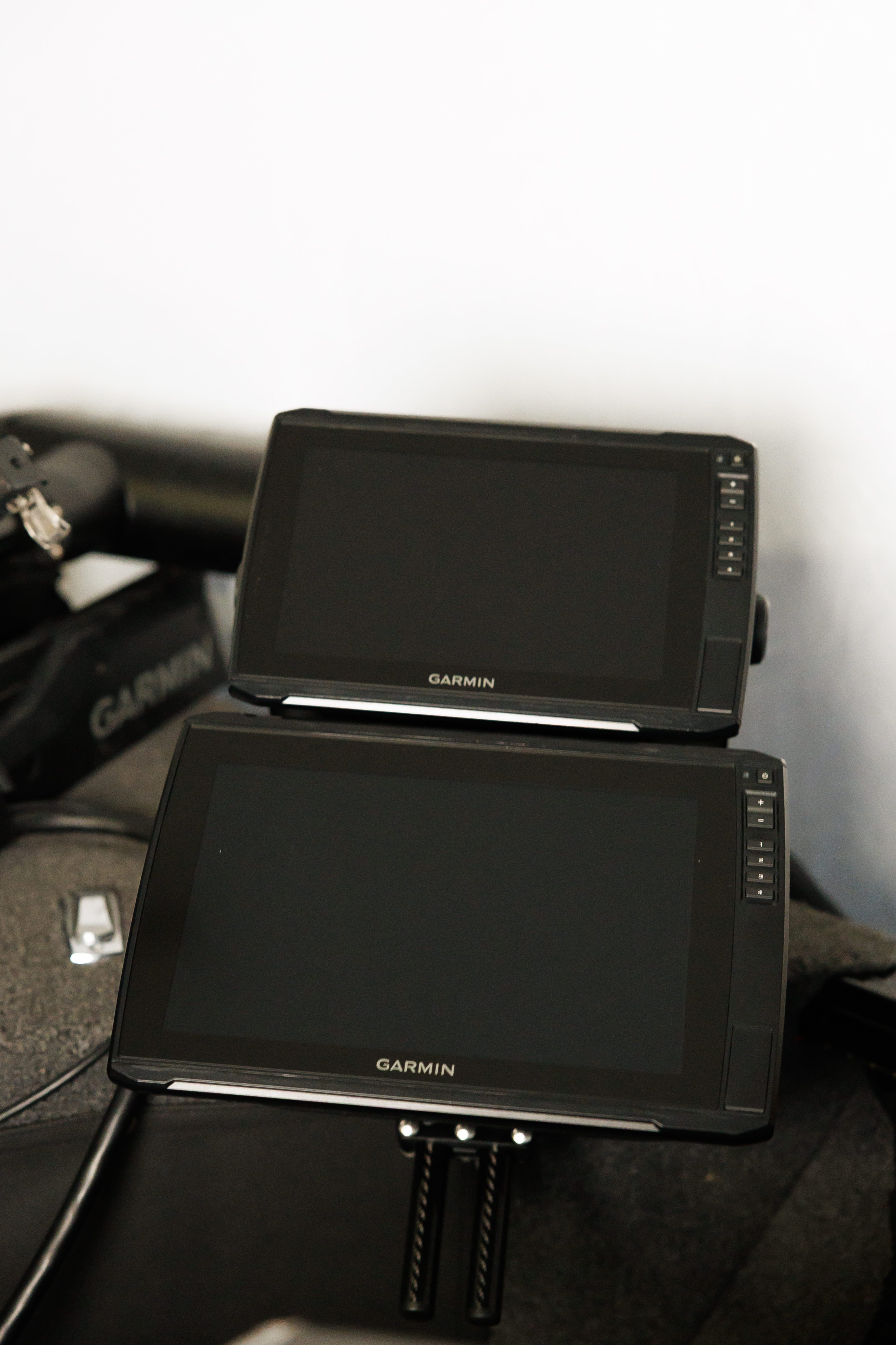 KED Dual Screen Mount